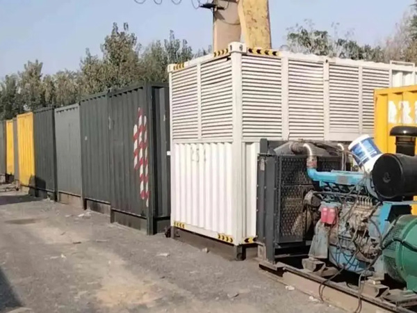 临猗200KW柴油发电机机组每小时油耗是多少？